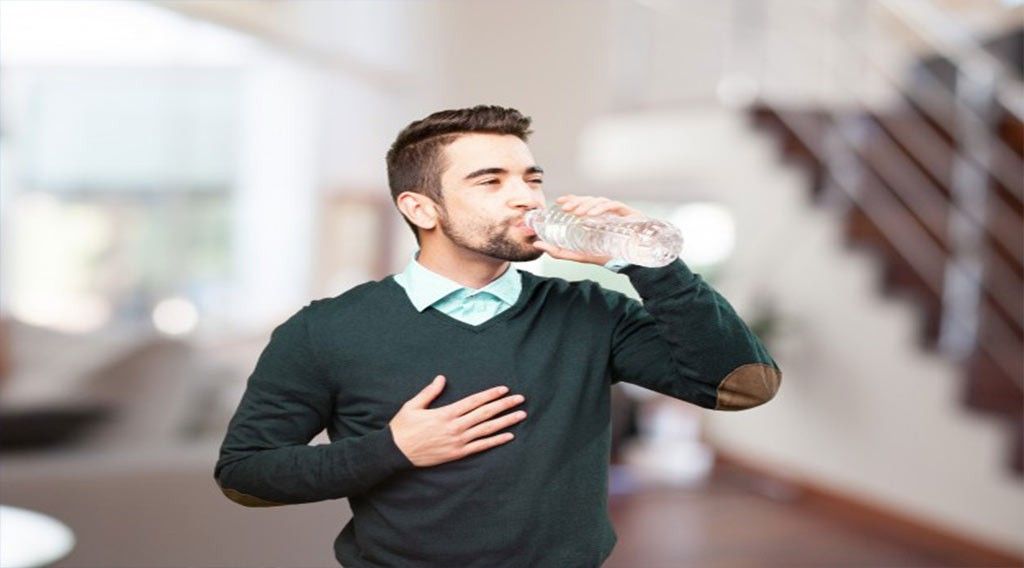 علت عطش زیاد چیست؟ چرا اینقدر آب می نوشیم؟